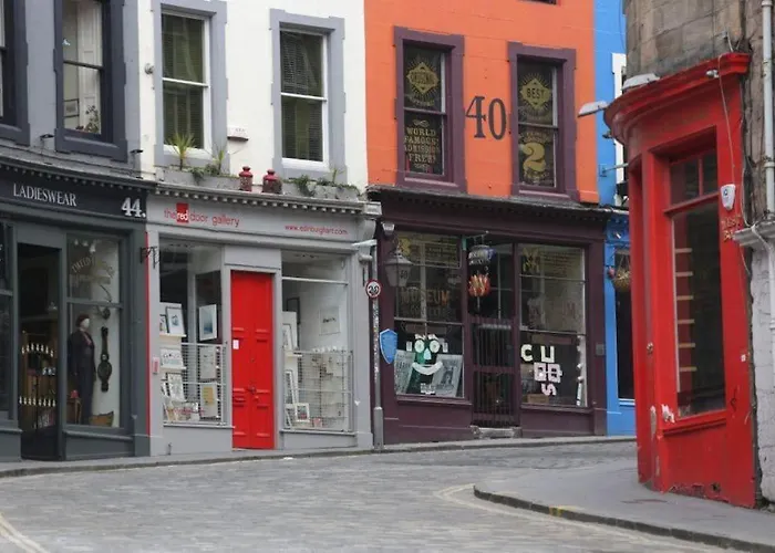 George IV Bridge - Superbly Located 3 Bedroom!