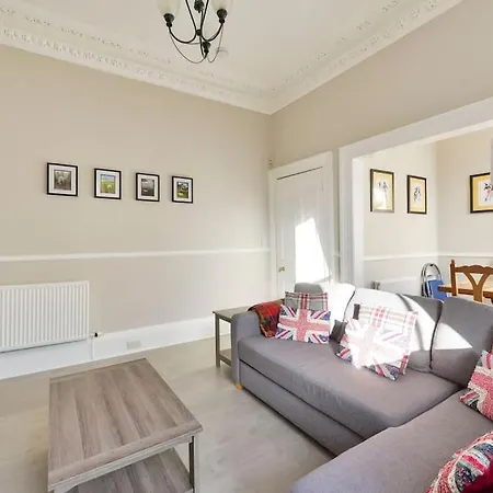 George IV Bridge - Superbly Located 3 Bedroom! Edinburgh Exterior photo