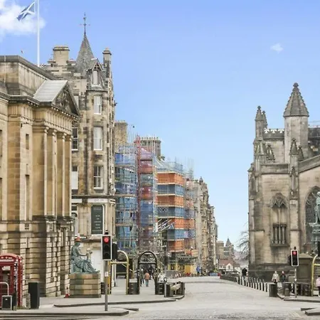 George IV Bridge - Superbly Located 3 Bedroom! Edinburgh Exterior photo
