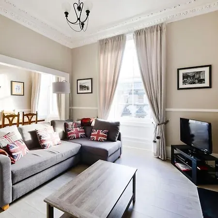 George IV Bridge - Superbly Located 3 Bedroom! Edinburgh Exterior photo